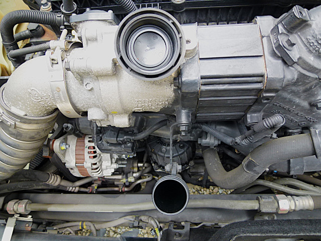 UDトラックス（日産） クオン 大型 ウィング 2RG-CG5FA(113976) 21枚目