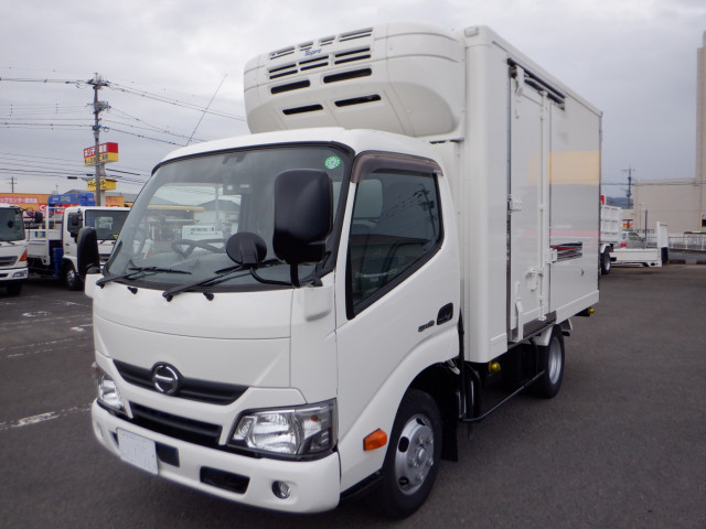 日野 デュトロ 小型 冷蔵冷凍バン TKG-XZC605M(97847) 1枚目