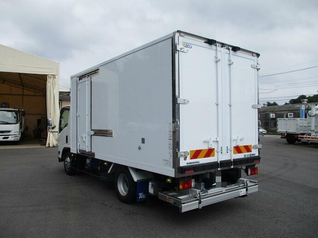 いすゞ エルフ 小型 冷蔵冷凍バン 2RG-NPR88AN(11841) 3枚目