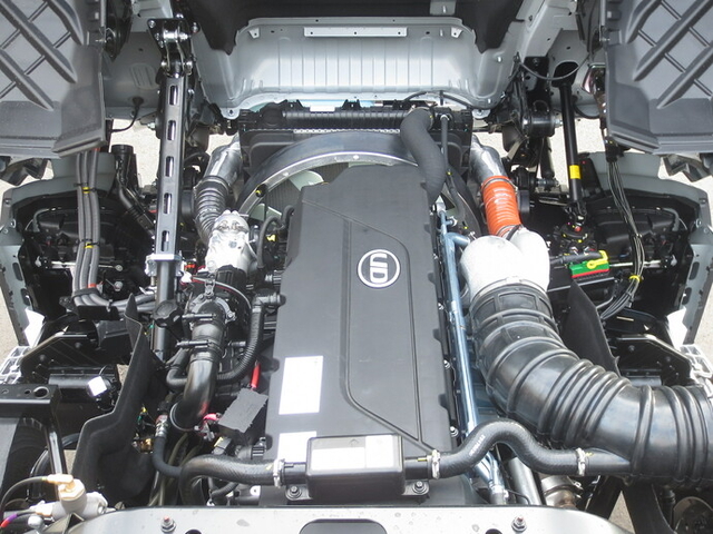 UDトラックス（日産） クオン 大型 トラクタ 2PG-GK5AAB(9616) 18枚目