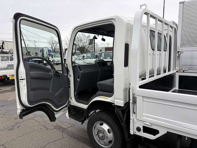 いすゞ エルフ 小型 平ボディ 2PG-NPS88AR(102176) 49枚目