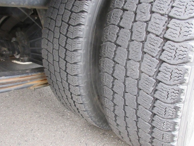 いすゞ エルフ 小型 平ボディ PB-NKS81A(6678) 24枚目