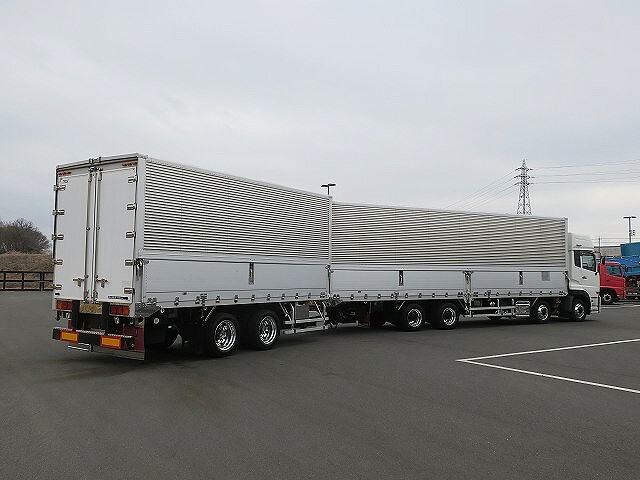 UDトラックス（日産） クオン 大型 ウィング LKG-CG5ZA(27446) 3枚目