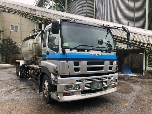 いすゞ ギガ 大型 タンクローリー PDG-CYY77V8(5595) 2枚目