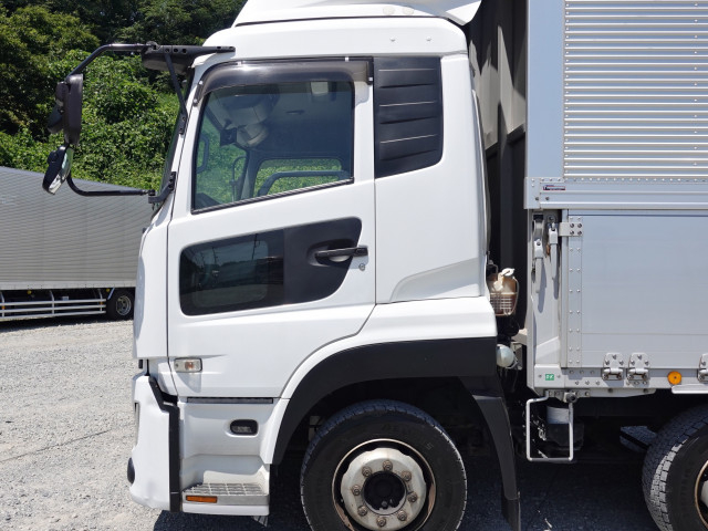 UDトラックス（日産） クオン 大型 ウィング 2PG-CG5CA(110340) 10枚目
