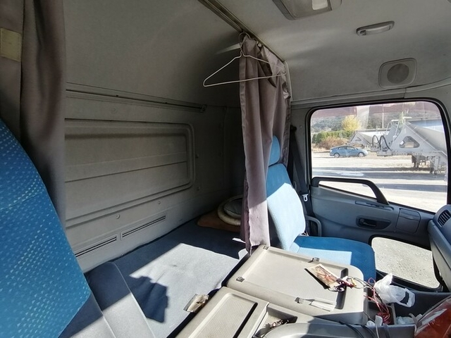 UDトラックス（日産） クオン 大型 平ボディ ADG-CD4ZL(4964) 53枚目
