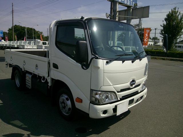 Hino dutro Small Flat body 2RG-XZC605(105849) 3枚目