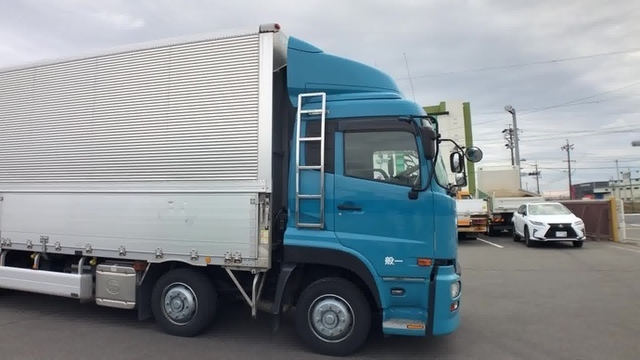 UDトラックス（日産） クオン 大型 ウィング QKG-CG5ZA(37354) 34枚目