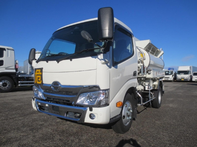 Hino dutro Small Tank truck 2KG-XZU600E(97622) 3枚目