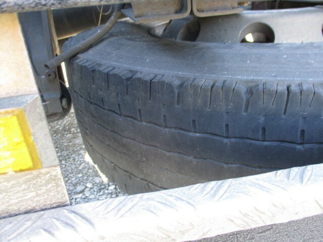 UDトラックス（日産） クオン 大型 トラクタ QKG-GK6XAD(9277) 27枚目