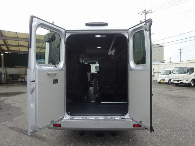 トヨタ コースター 小型 バス 2WG-GDB110(108659) 9枚目