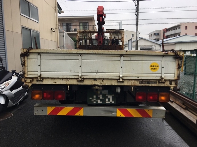 三菱ふそう ファイター 増トン 平ボディ（クレーン付） QKG-FK62FZ(2240) 9枚目