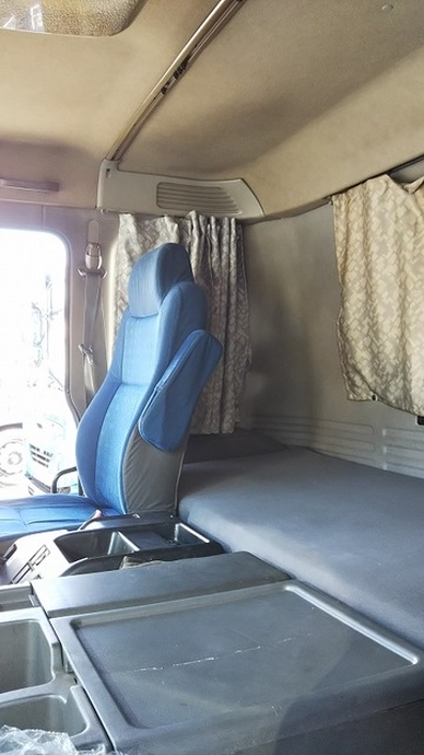 いすゞ ギガ 大型 ウィング PDG-CYJ77W8(4758) 57枚目
