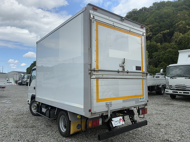 いすゞ エルフ 小型 バン 2RG-NHR88AN(105407) 6枚目