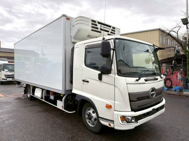 日野 レンジャー 中型 冷蔵冷凍バン 2KG-FD2ABG(103200) 2枚目
