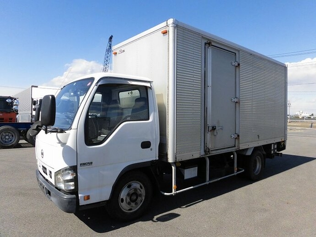 日産自動車 アトラス 小型 バン PB-AKR81AN(8636) 1枚目