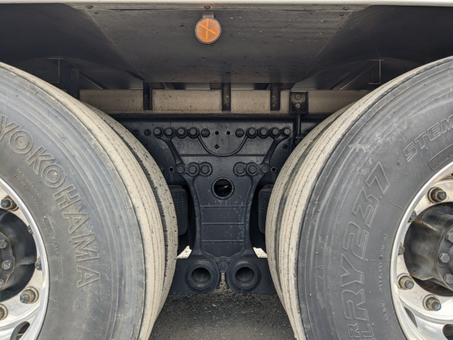日野 プロフィア 大型 冷蔵冷凍バン 2DG-FR1EHJ(109850) 35枚目