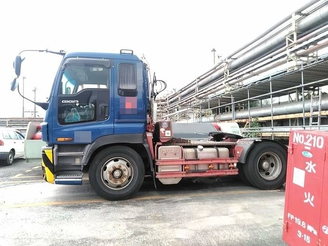いすゞ ギガ 大型 トラクタ KL-EXD52D3(3364) 3枚目