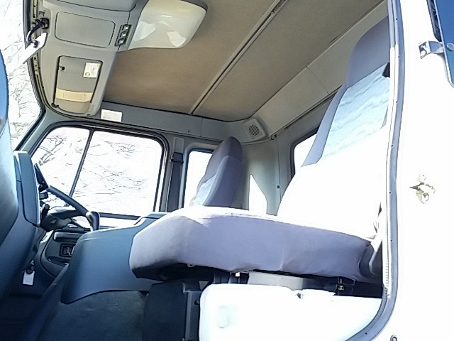 UDトラックス（日産） コンドル 中型 バン PB-MK36A(8080) 61枚目