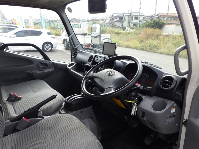 トヨタ トヨエース 小型 バン TKG-XZU605(111761) 6枚目