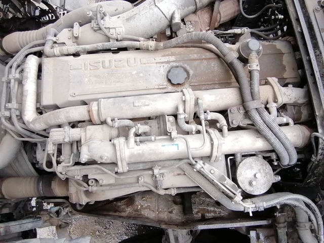 いすゞ ギガ 大型 トラクタ PKG-EXD52E8(3795) 39枚目