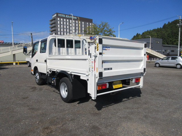 日野 デュトロ 小型 Wキャブ 2WG-XZU686M(111810) 3枚目