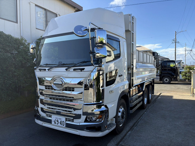 日野 プロフィア 大型 土砂ダンプ 2DG-FS1EGA(109778) 2枚目