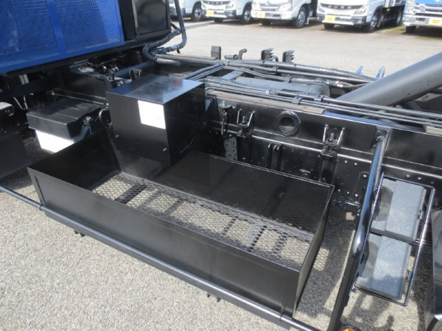 いすゞ エルフ 小型 塵芥車（プレス式） 2PG-NPR88YN(105392) 28枚目