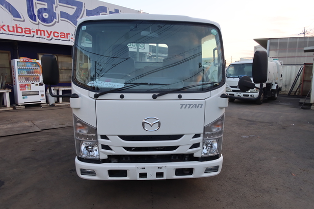 マツダ タイタン 小型 平ボディ TRG-LLR85AR(108241) 2枚目