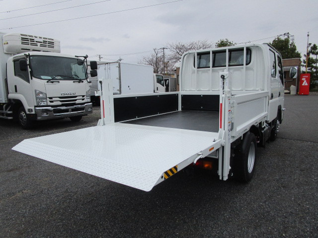 三菱ふそう キャンター 小型 Wキャブ 2RG-FBA20(103548) 36枚目