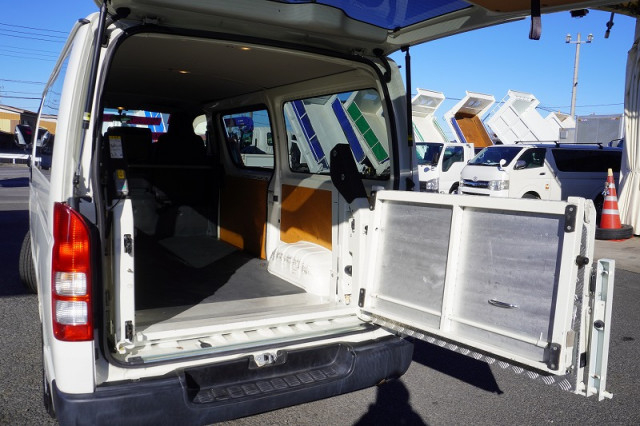 トヨタ ハイエース 小型 Translation missing: ja.item.body_keijou_enum.body_keijou_light_van CBF-TRH200V(98652) 24枚目