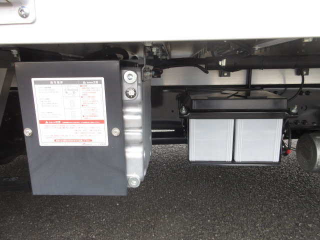 Mitsubishi Fuso fighter Middle Wing body 2KG-FK65F(99096) 34枚目