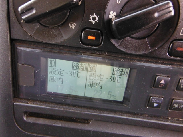 三菱ふそう キャンター 小型 冷蔵冷凍バン PDG-FE84DV(2074) 7枚目