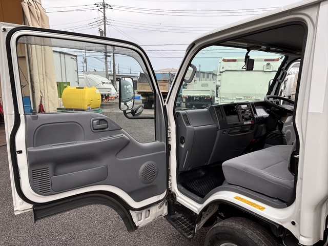 いすゞ エルフ 小型 冷蔵冷凍バン TRG-NHR85AN(107838) 61枚目