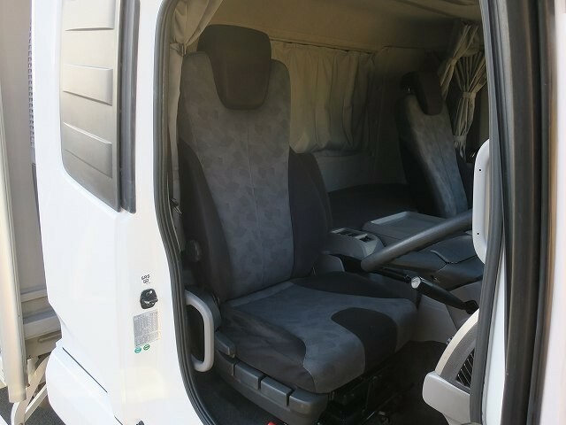 UDトラックス（日産） コンドル 中型 ウィング TKG-MK38L(40061) 13枚目