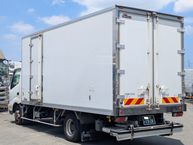 Hino dutro Small Freezer box_body TKG-XZU720M(110822) 4枚目