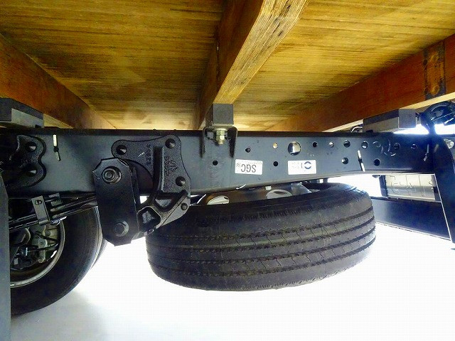 いすゞ エルフ 小型 平ボディ 2RG-NPR88AC(109701) 41枚目