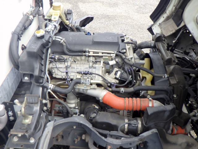 三菱ふそう キャンター 小型 冷蔵冷凍バン 2RG-FBA20(112129) 40枚目