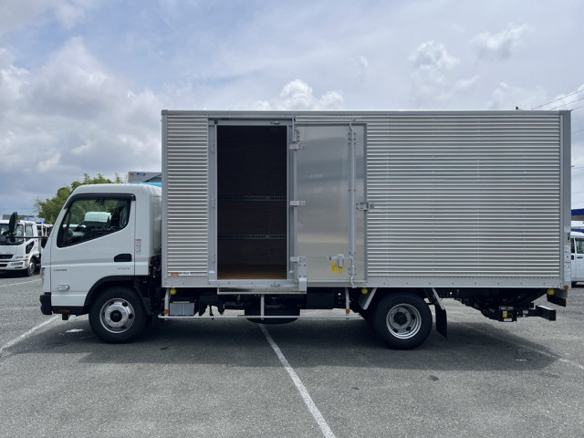 三菱ふそう キャンター 小型 バン 2PG-FEB80(112541) 8枚目