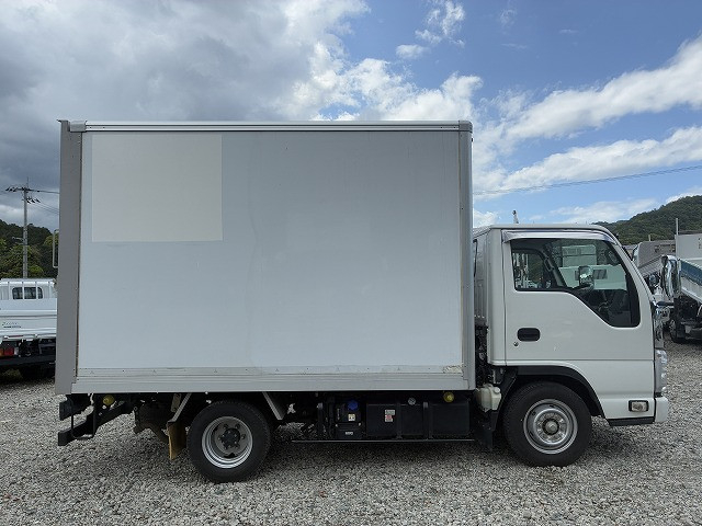 いすゞ エルフ 小型 バン 2RG-NHR88AN(105407) 5枚目