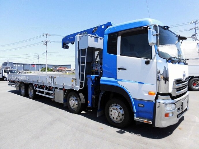 UDトラックス（日産） クオン 大型 平ボディ（クレーン付） QKG-CG5ZA(6495) 2枚目