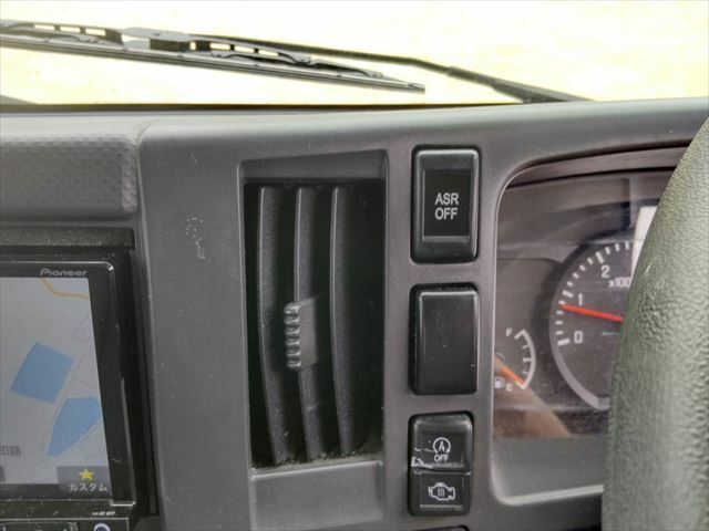 いすゞ エルフ 小型 バン TRG-NLR85AN(11733) 30枚目