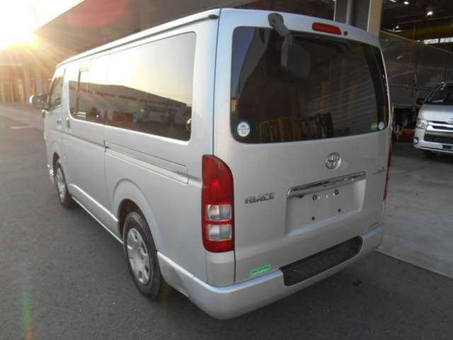 トヨタ ハイエース 小型 Translation missing: ja.item.body_keijou_enum.body_keijou_light_van QDF-KDH201V(8183) 9枚目