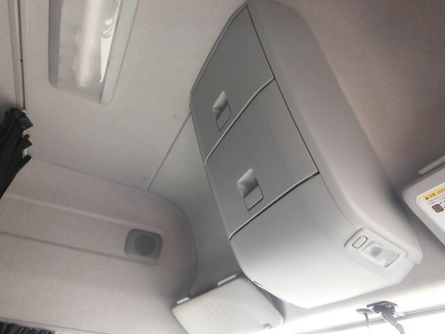 Nissan UD quon Large Wing body 2PG-CD5CA(31550) 25枚目