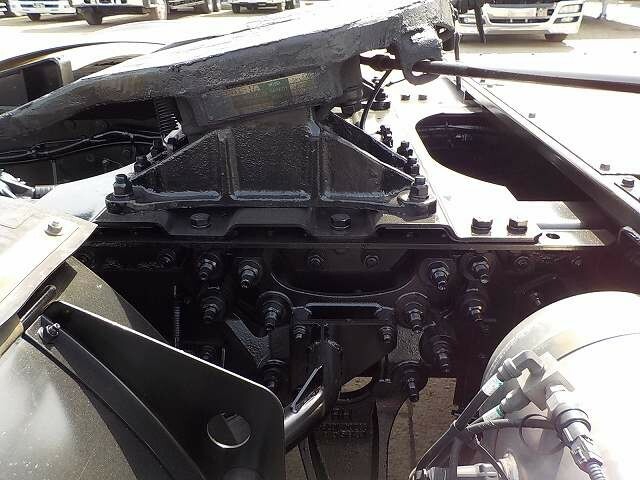 UDトラックス（日産） クオン 大型 トラクタ QPG-GK5XAB(9301) 26枚目