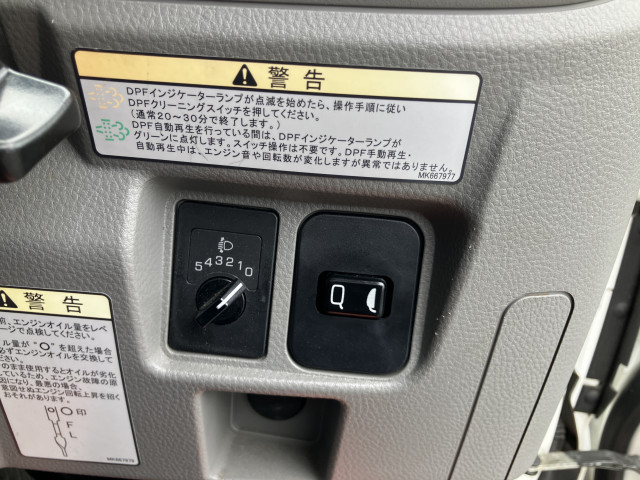 三菱ふそう キャンター 小型 平ボディ 2TG-FBA00(112075) 32枚目