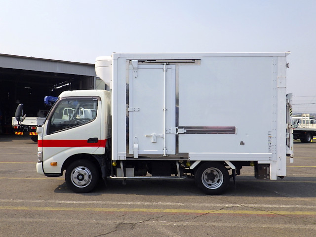 日野 デュトロ 小型 冷蔵冷凍バン TKG-XZU605M(82801) 4枚目