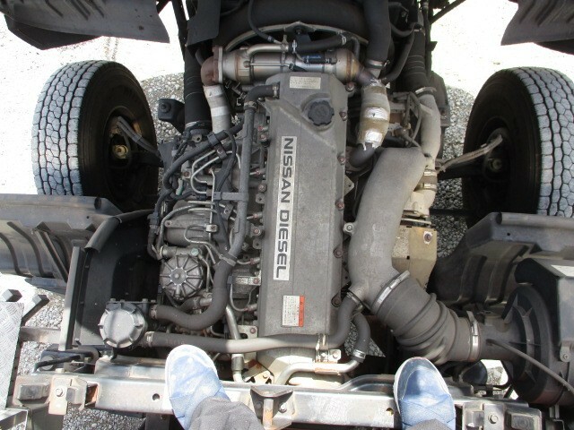 UDトラックス（日産） コンドル 中型 平ボディ（クレーン付） BDG-MK37D(9295) 57枚目