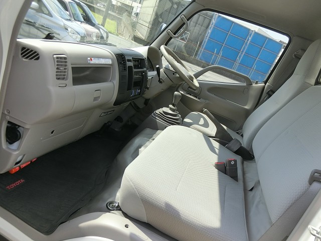 トヨタ ダイナ 小型 冷蔵冷凍バン BDG-XZU508(109598) 21枚目