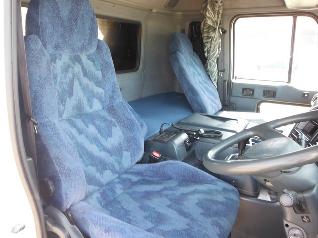 UDトラックス（日産） ビッグサム 大型 冷蔵冷凍バン KL-CD48ZWA(1716) 26枚目